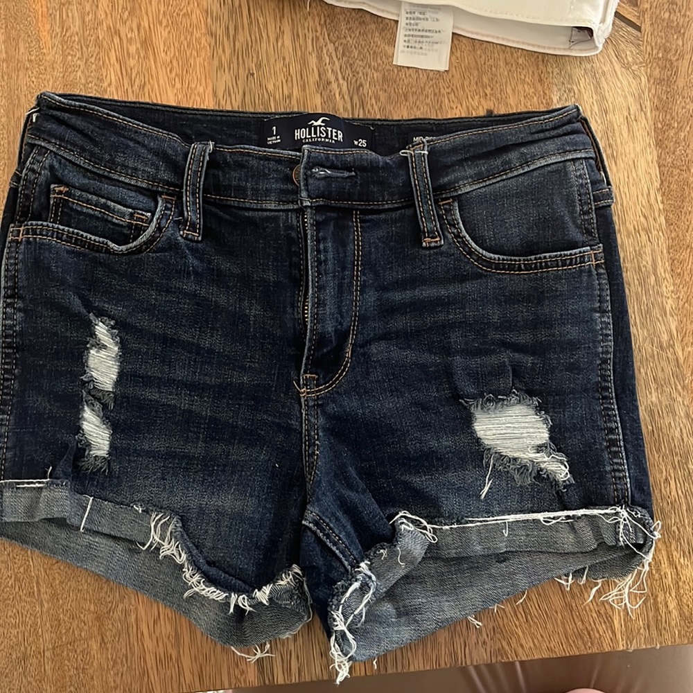 Cute girls Hollister jeans shorts size 25